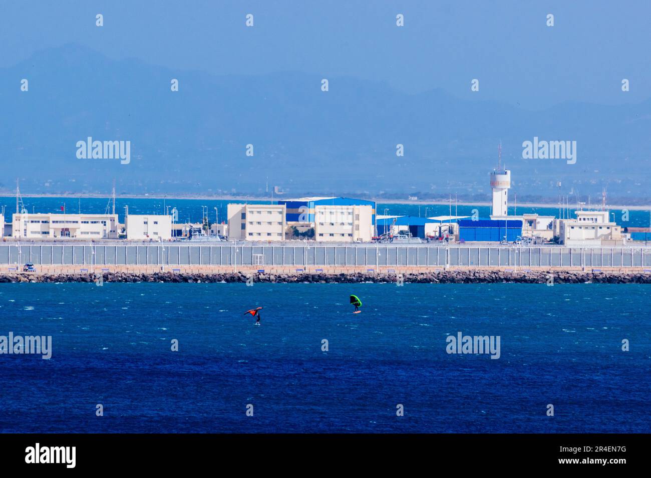 Der Hafen von Nador ist ein Handelshafen im Mittelmeer, der das Gebiet Rif im Norden Marokkos bedient. Der Hafen ist offiziell in Beni Ensar und Share Stockfoto