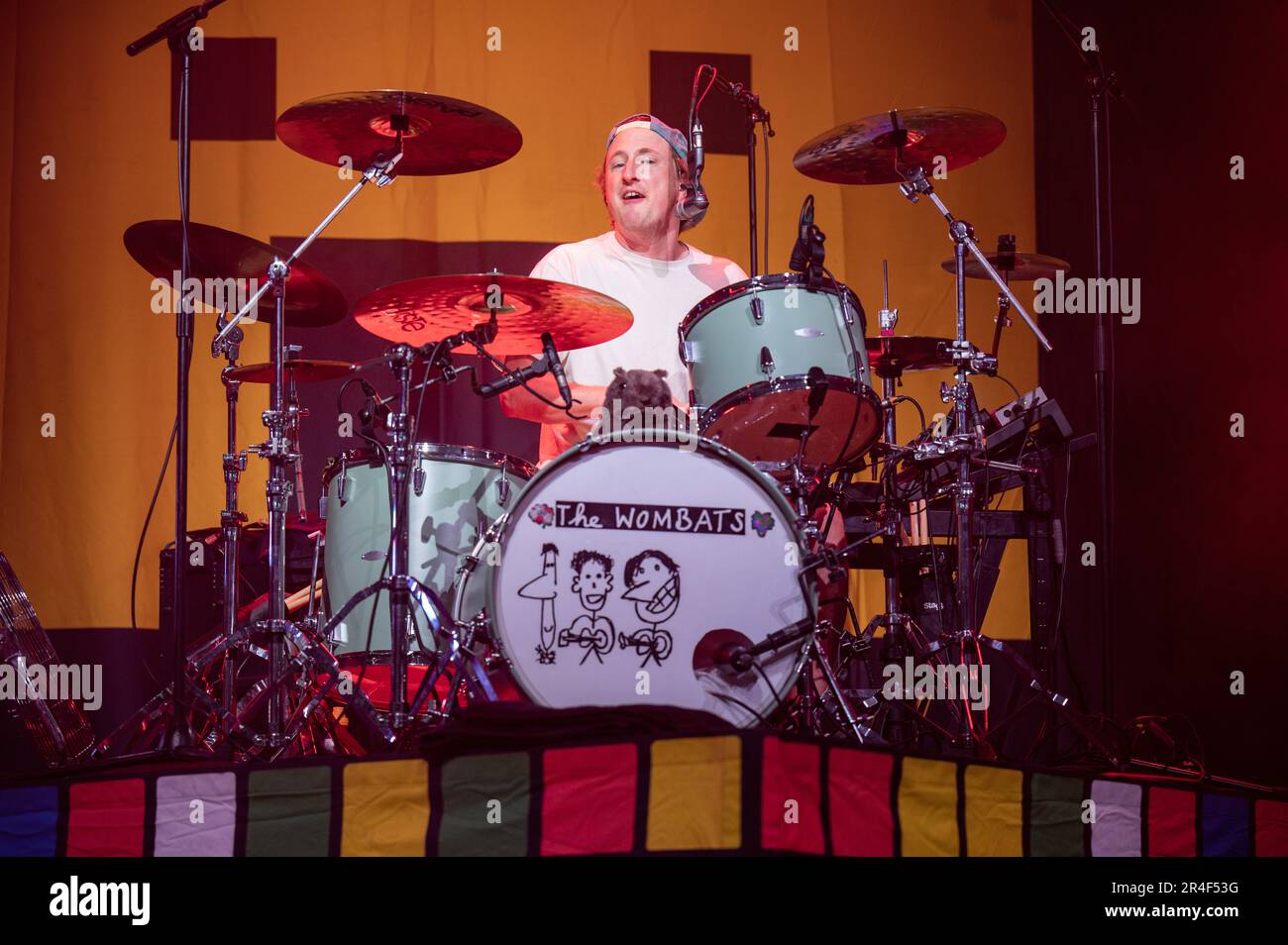 Warrington, Großbritannien. 27. Mai 2023 Die Wombats sind die Hauptrolle beim NBHD Weekender Festival 2023, Credit: Gary Mather/Alamy Live News Stockfoto