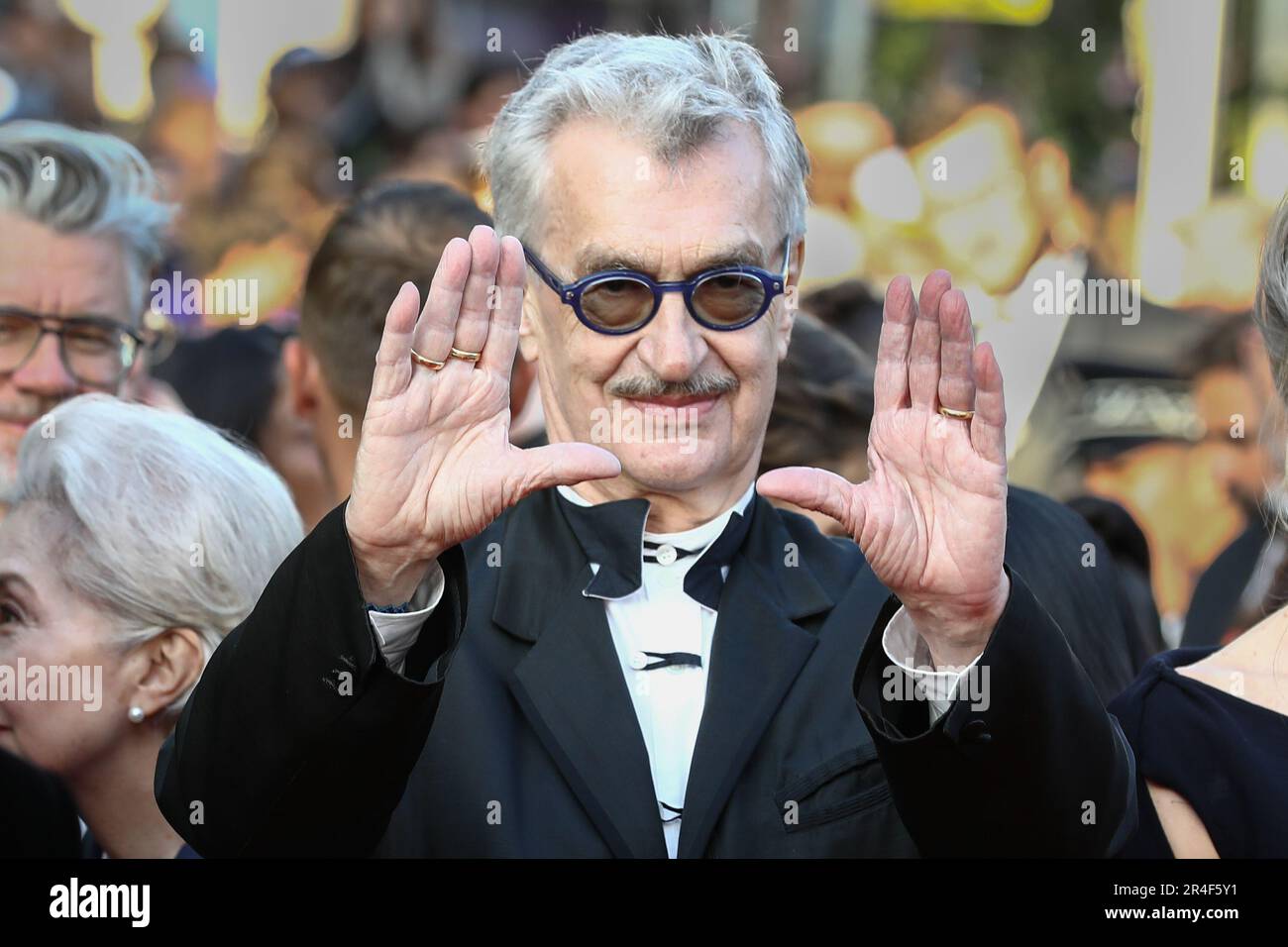 27. Mai 2023, Cannes, Cote d'Azur, Frankreich: Deutscher Filmemacher WIM WENDERS nimmt an der Abschlusszeremonie des jährlichen Filmfestivals 76. in Cannes im Palais des Festivals Teil. (Kreditbild: © Mickael Chavet/ZUMA Press Wire) NUR REDAKTIONELLE VERWENDUNG! Nicht für den kommerziellen GEBRAUCH! Stockfoto