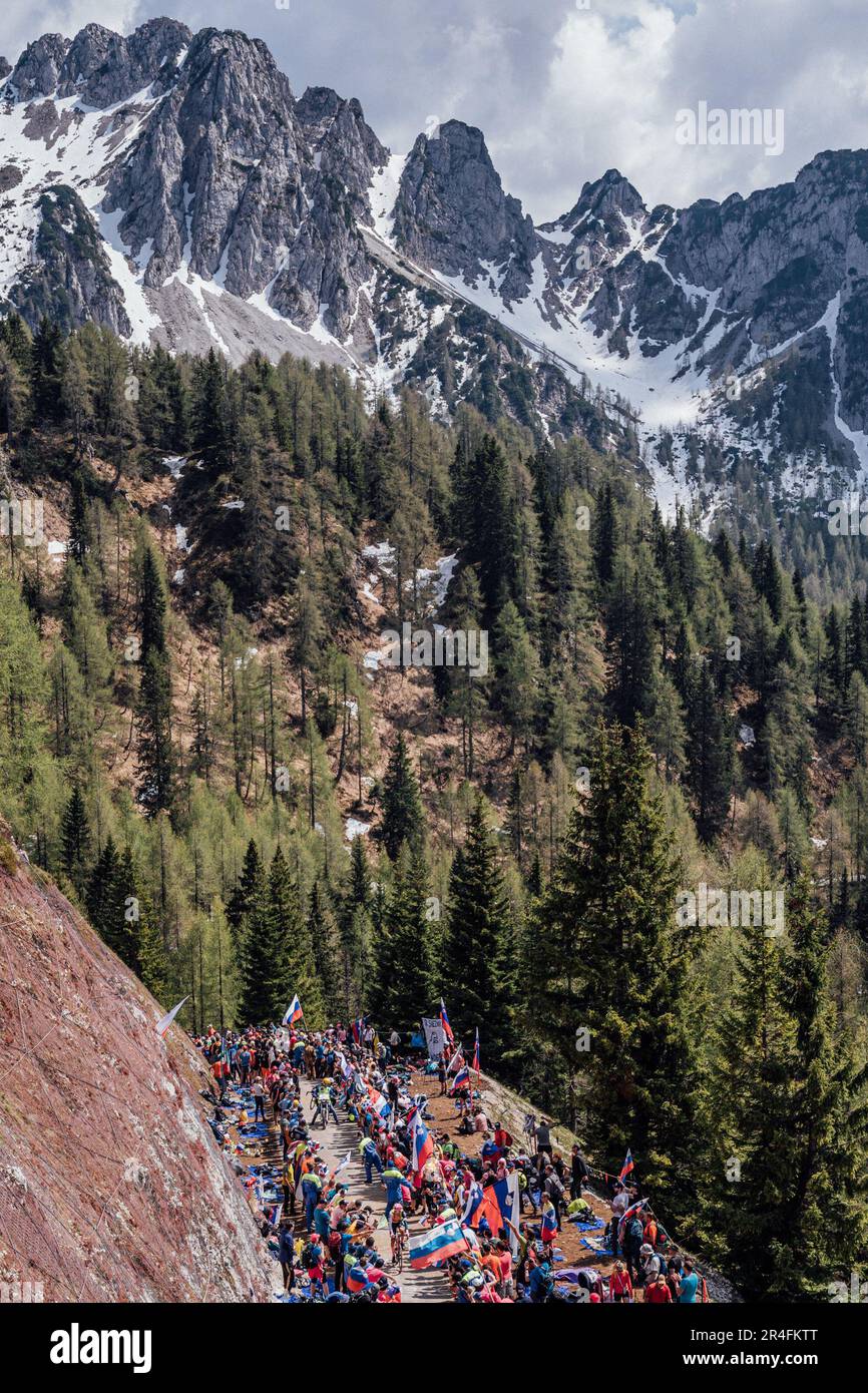 Monte Lussari, Italien. 27. Mai 2023. Bild von Zac Williams/SWpix.com- 27/05/2023 - Radfahren - 2023 Giro d'Italia - Stufe 20 ITT - EF Education Easypost. - Stage 20, ITT, Individual Time Trial - Tarvisio - Monte Lussari - Credit: SWpix/Alamy Live News Stockfoto