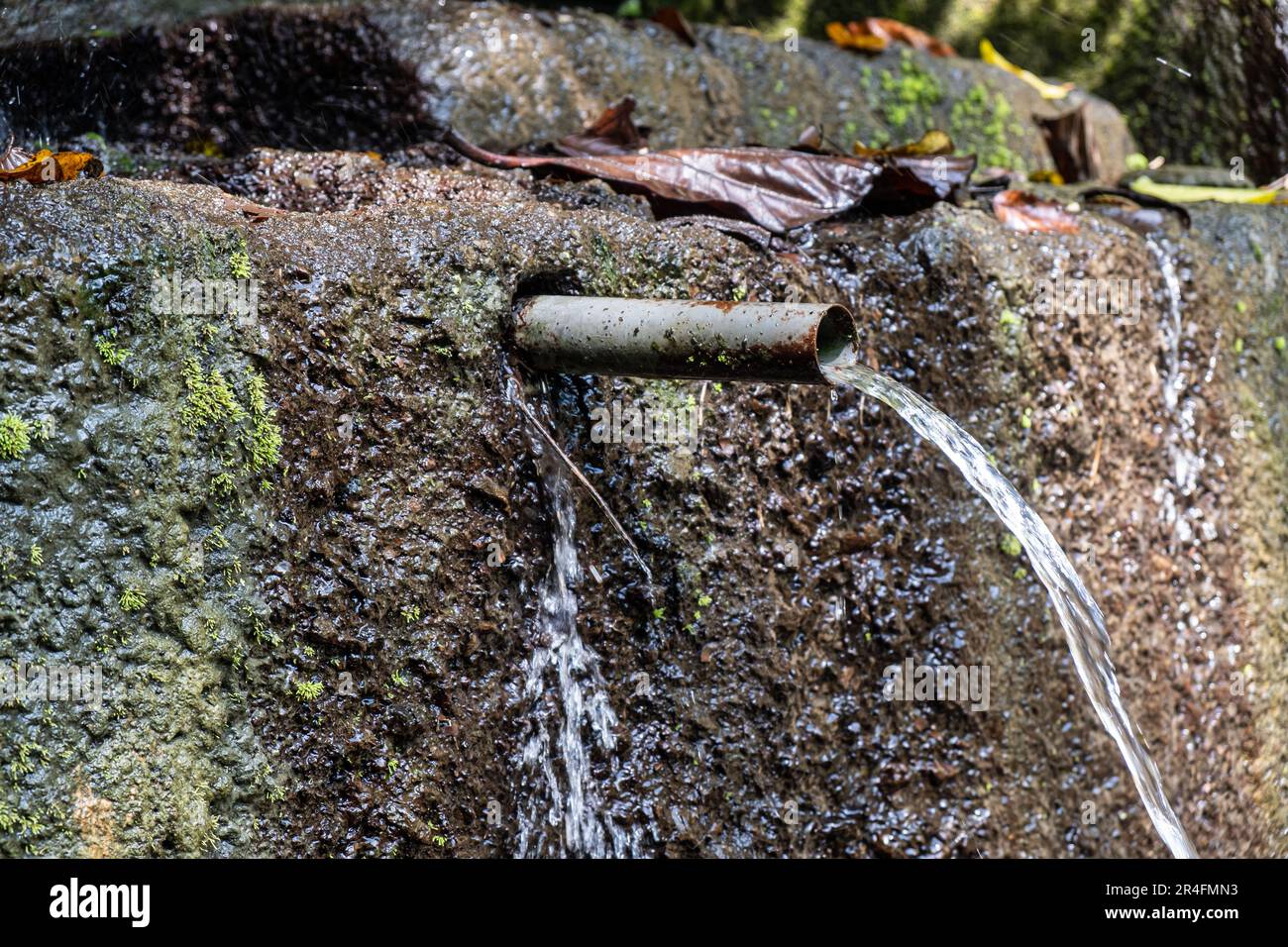 Wasser vom Berg Stockfoto