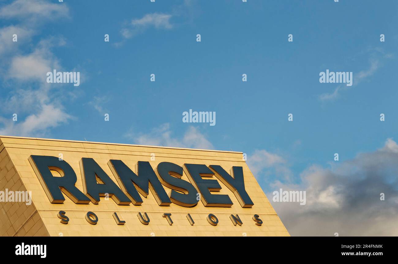 Der Hauptsitz der Lampo Group LLC dba Ramsey Solutions befindet sich auf einem 47 Hektar großen Campus, der sich im Besitz der Finanzberatungsfunkpersönlichkeit und des Bestsellerautors Dave Ramsey am Sonntag, den 23. April 2023 in Franklin, Williamson County, TN, befindet. USA. Neben Ramsey Solutions gehört die Lampo Group auch die Marke Entreleadership und ist auch als Ramsey Education, SmartDollar und Gazelle tätig. (APEX MediaWire Foto von Billy Suratt) Stockfoto