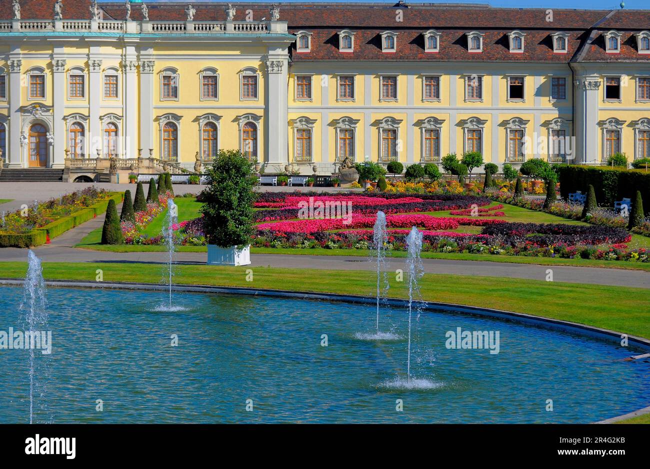 Bluehendes Barock Ludwigsburg, Brunnen, Palast, Teich Stockfoto