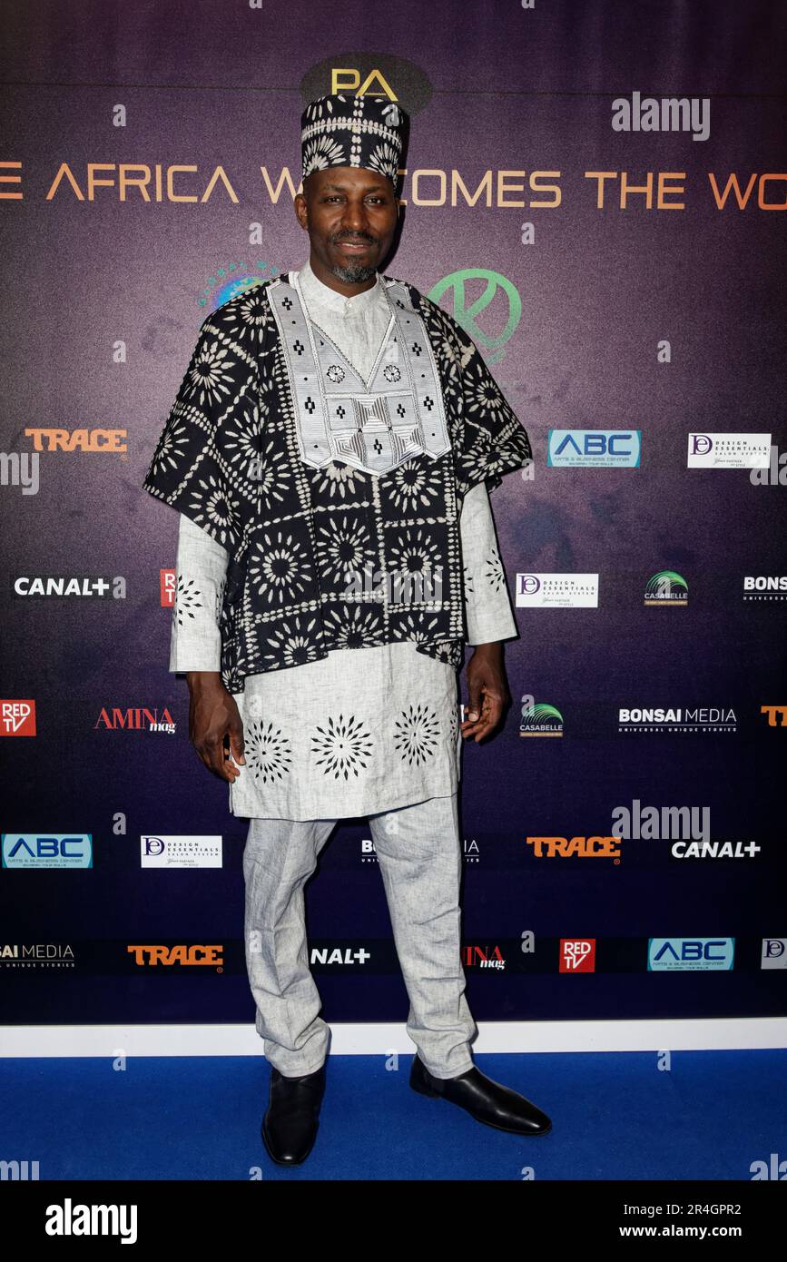 Cannes, Frankreich. 25. Mai 2023. Model nimmt an der Cocktailparty Teil, die von der nigerianischen Botschaft in Frankreich im Africas Pavillon von La Pantiero ausgerichtet wird Stockfoto