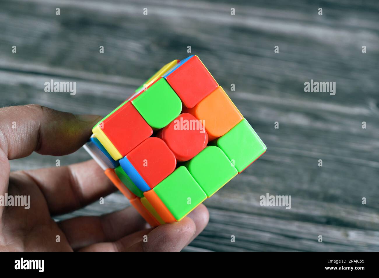 Der Rubik's Cube, Kombinations-Puzzle, Speed Magic-Puzzle-Würfel, jedes der  sechs Gesichter war mit neun Aufklebern bedeckt, jede von sechs einfarbigen  Farben: wh Stockfotografie - Alamy