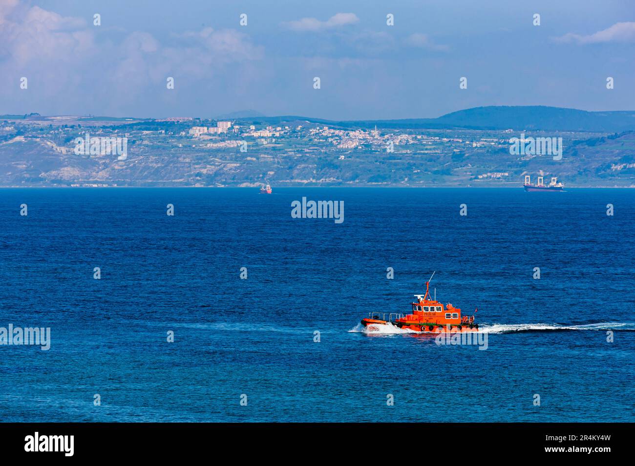 Dardanelles strait at Seddubahir, Tip of Gelibolu (Gallipoli) Peninsula, Fernblick auf Asien, Eceabat District, Canakkale, european Side, Türkei Stockfoto