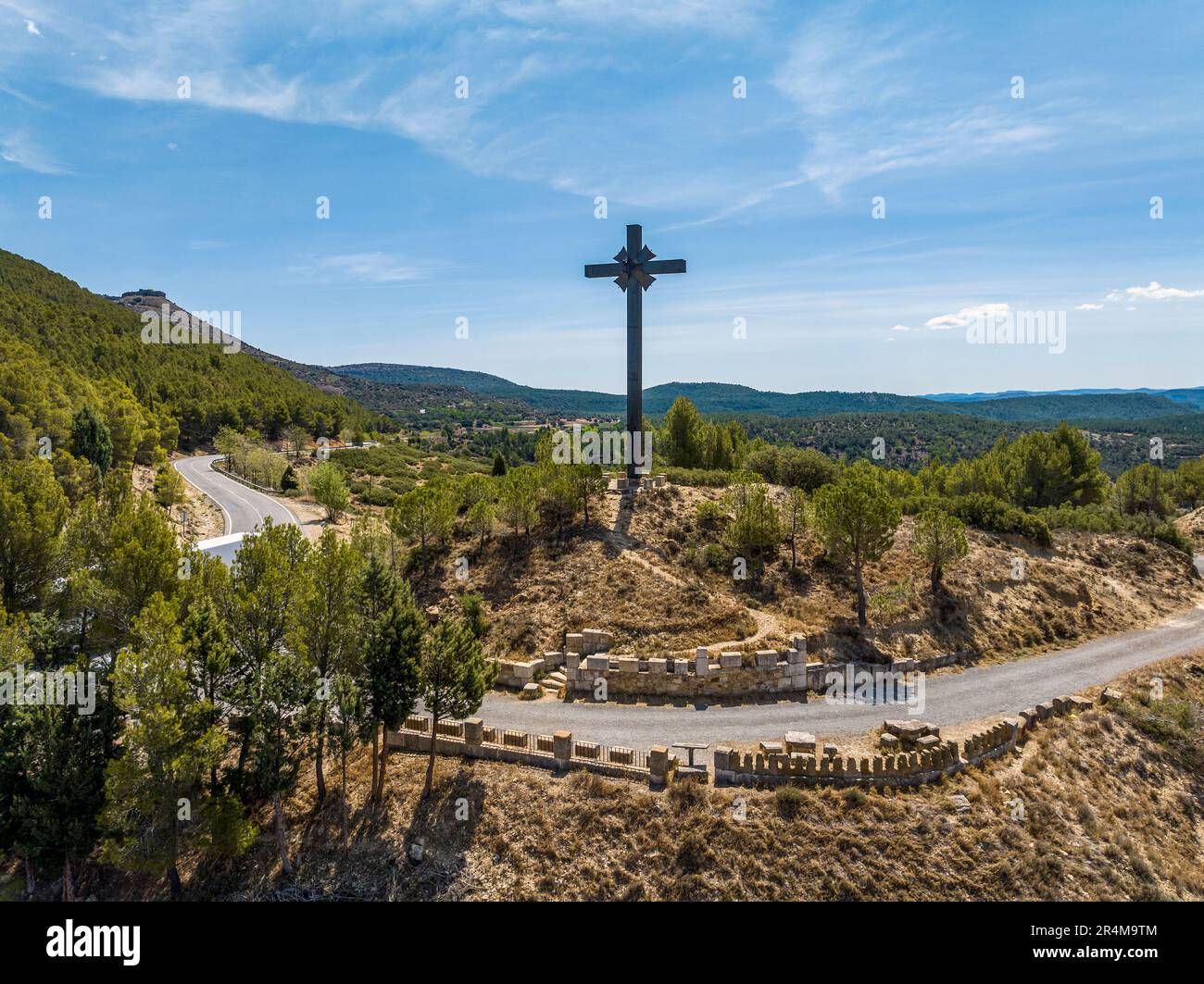 Aussichtspunkt des Kreuzes Rubielos De Mora Provinz Teruel, die als wunderschöne Dörfer Spaniens gelistet ist Stockfoto