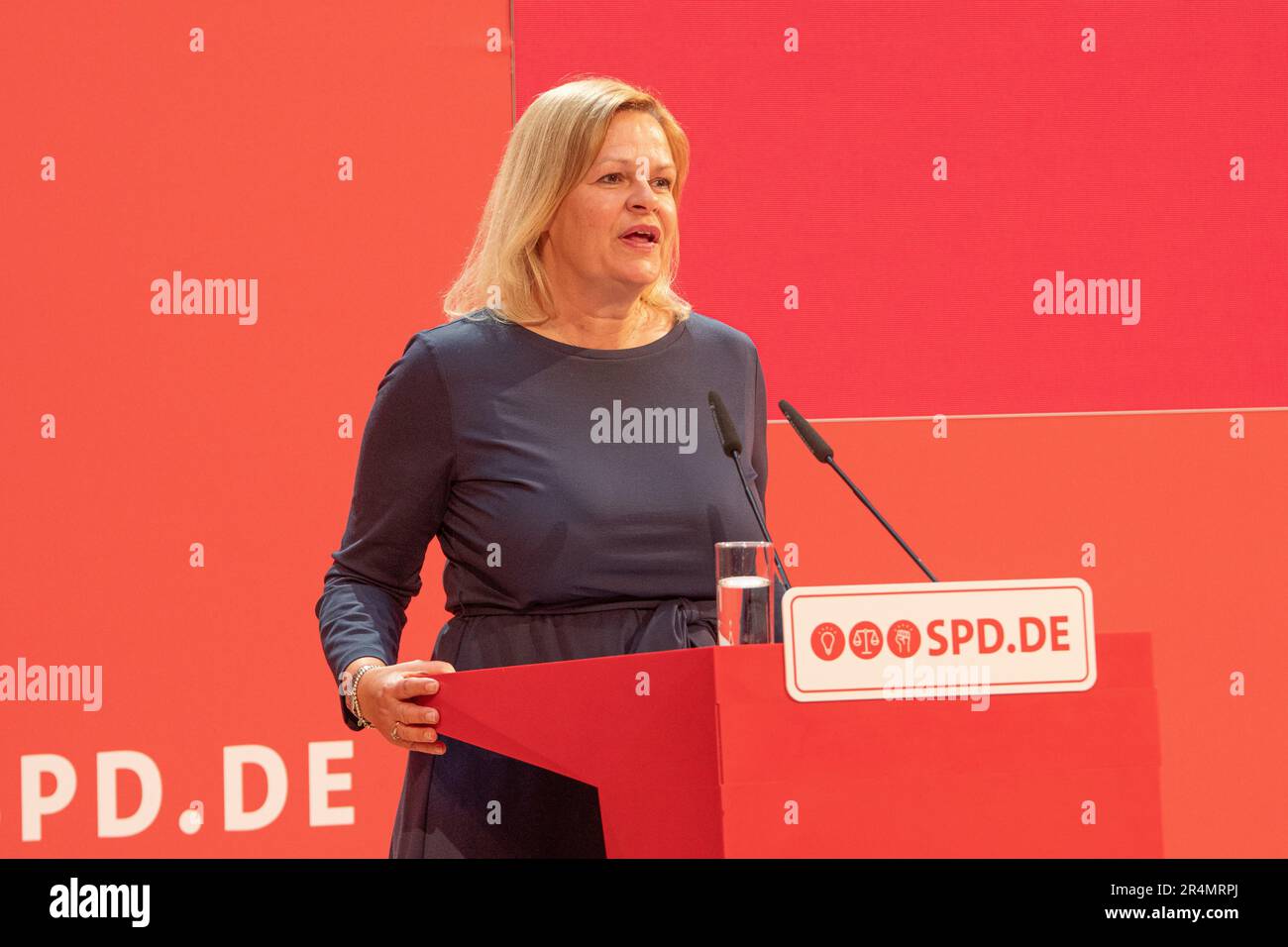 Nancy Faeser spricht auf der 160-jährigen Feier der Existenz des EPD am 23.05.2023 im Parteihauptquartier in Berlin. Stockfoto