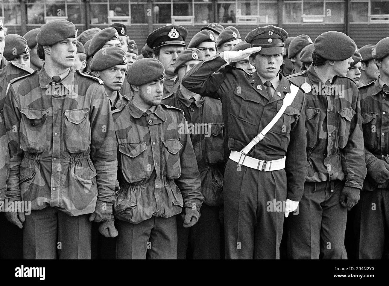 Beerdigung von sechzehn Soldaten, die bei NATO-Winterübungen durch eine Lawine getötet wurden (Bardufoss, 12. März 1986) Stockfoto