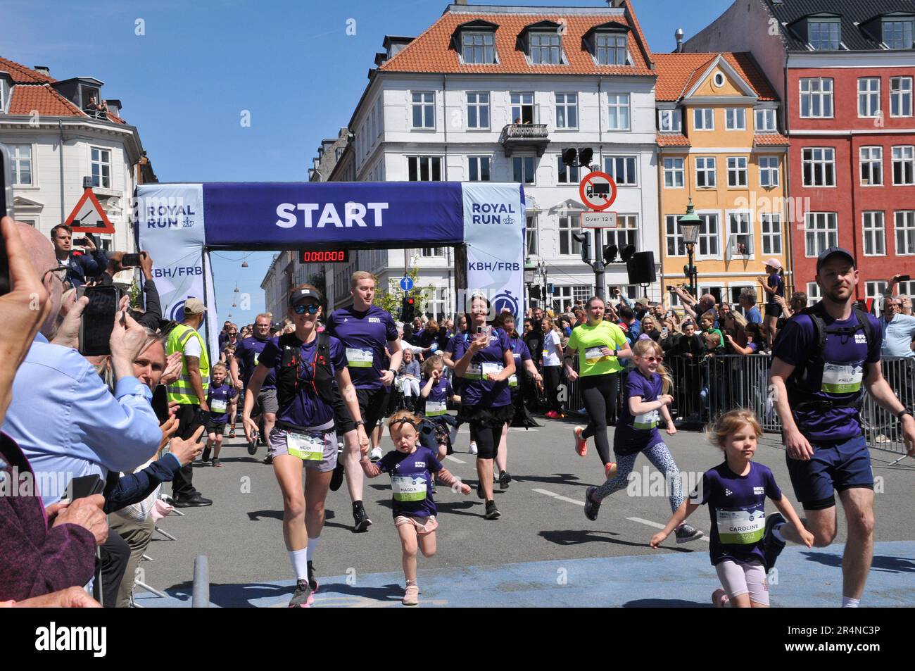 29. Mai 2023/ Kronenpreise Frederik und kronenpreiskinder Marh Kinder Prinz Christian und Prinz vincent und Prinzessin Isabella und prinzessin Josephien hat den Mpary Royral Run 2023 vom Nyhavn Kanal Kopenhagen genommen, während Crwon pricess heute in der dänischen Nation Platz genommen hat Sehen Sie Royal Running am christlichen Feiertag Whitesunday oder Pentgecost sunday in Copenahgen Dänemark. (Foto.Francis Joseph Dean/Dean Pictures) Stockfoto