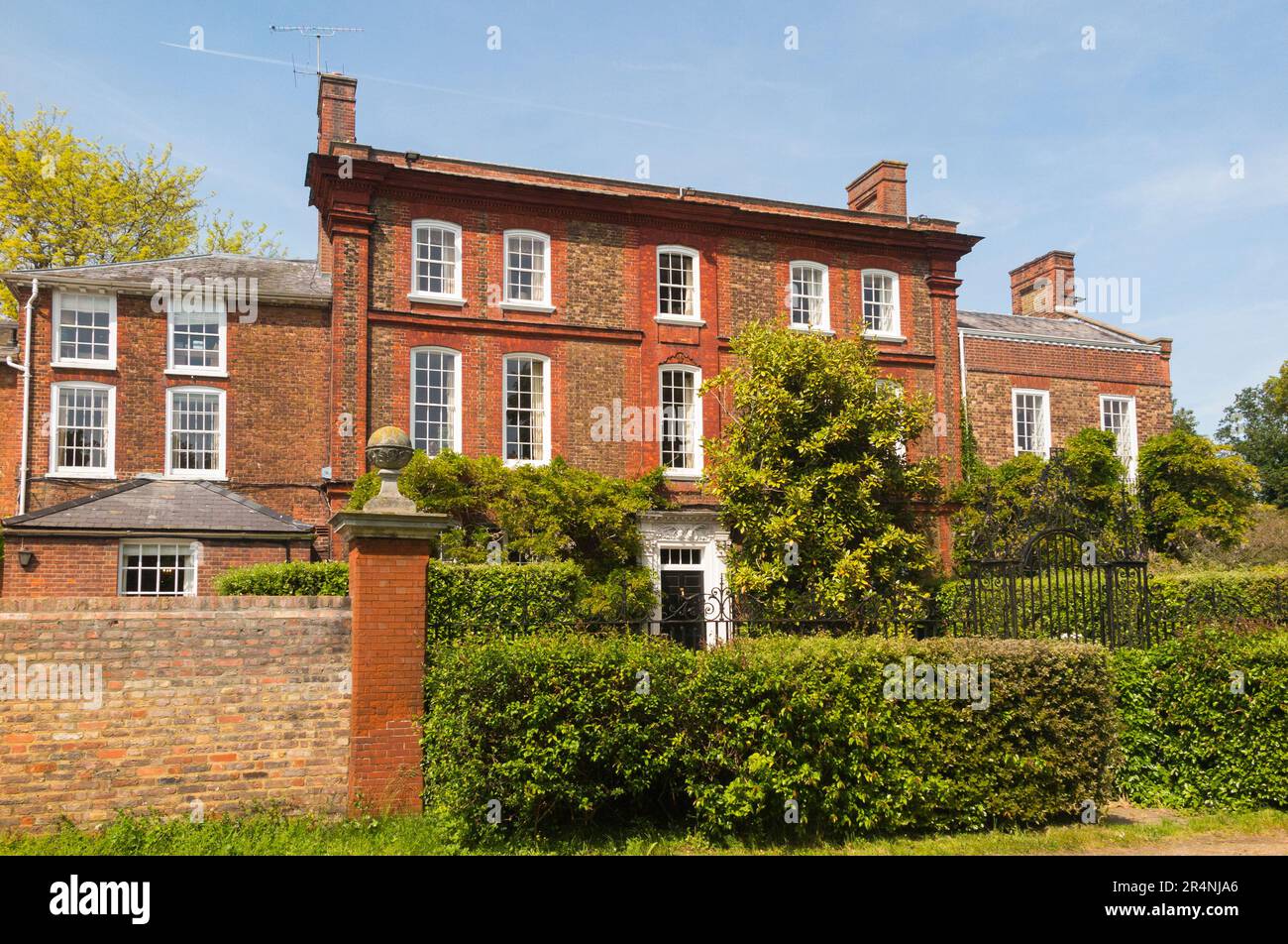 Ormeley Lodge ist ein georgianisches Haus aus dem frühen 18. Jahrhundert auf 6 Morgen Land am Rande von Ham Common in der Nähe des Richmond Park in Ham, London. (134) Stockfoto