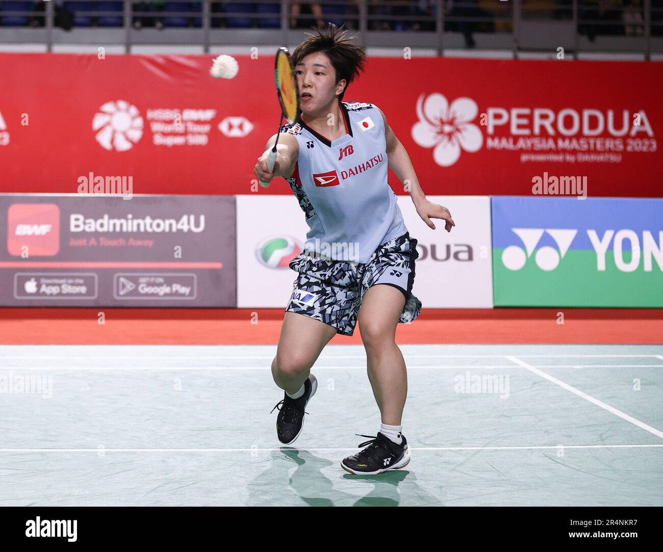 Kuala Lumpur, Malaysia. 28. Mai 2023. Akane Yamaguchi aus Japan spielt gegen Gregoria Mariska Tunjung aus Indonesien während des Finalspiels der Frauen-Singles der Perodua Malaysia Masters 2023 in der Axiata Arena. Akane Yamaguchi gewann mit Punkten; 21/21 : 17/7. Kredit: SOPA Images Limited/Alamy Live News Stockfoto