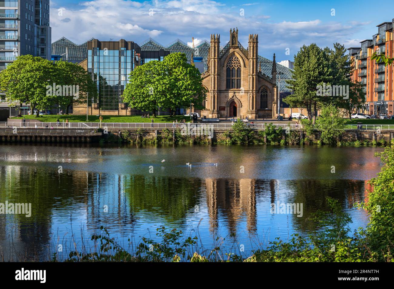 Die Metropolitan Cathedral Church of Saint Andrew in Glasgow, Schottland, Großbritannien. Römisch-katholische Kathedrale im Stadtzentrum am Fluss Clyde. Stockfoto