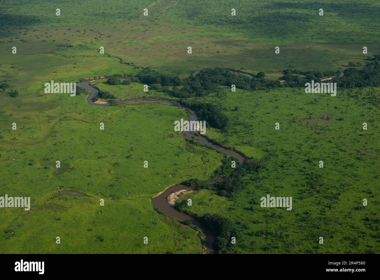 Die kongolesische Landschaft, fotografiert von einem UN-Helikopter, nahe Dungu in der DR Kongo Stockfoto