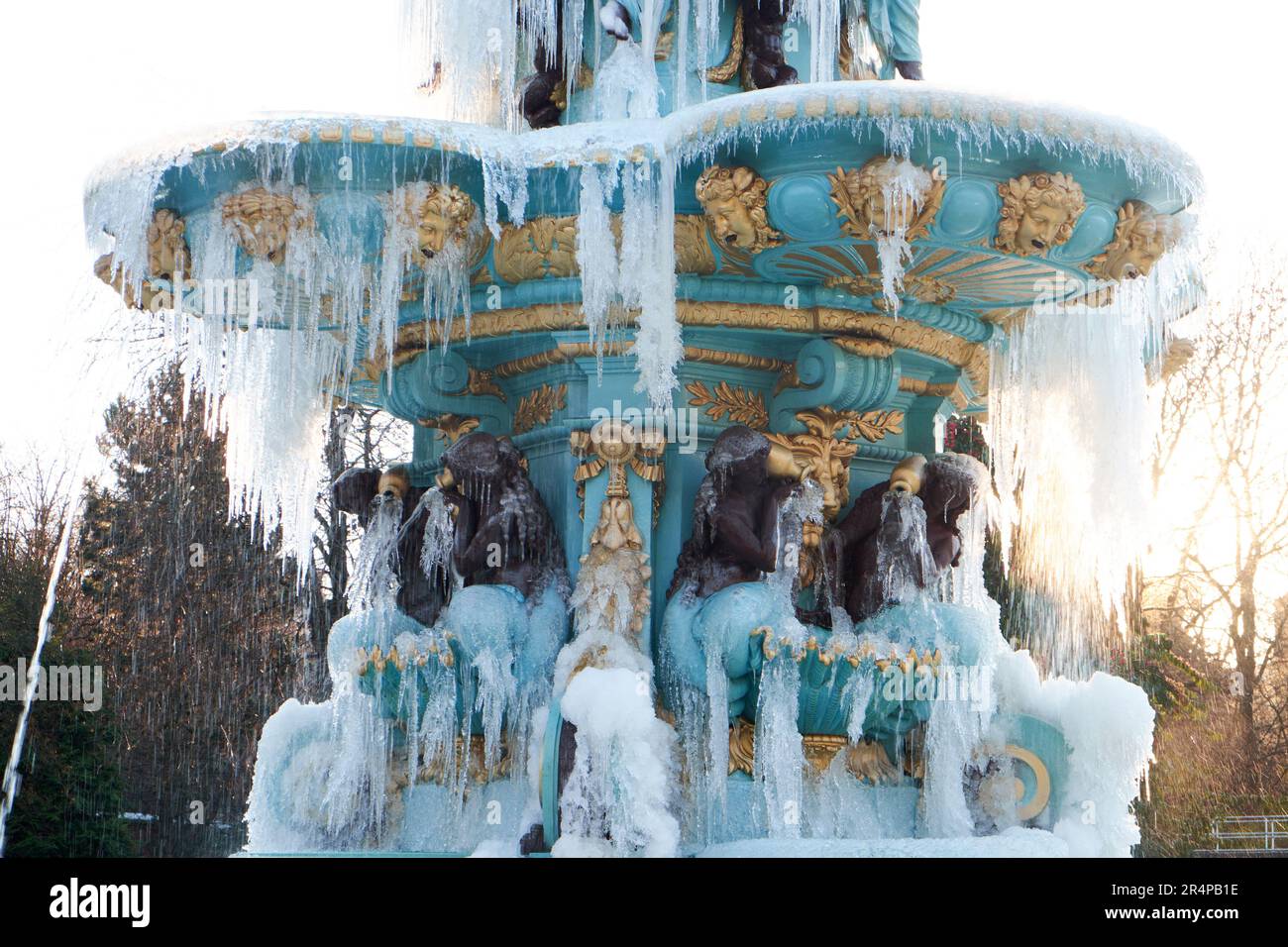 Der Ross-Brunnen in Edinburgh, gefroren Stockfoto