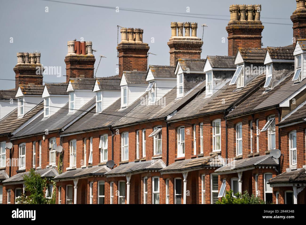 Viktorianische Terrassenhäuser auf der Worting Road, Basingstoke, Großbritannien. Konzept: Englischer Immobilienmarkt, Hypothekengeschäfte, Immobilienpreise, "Buy to let" Stockfoto