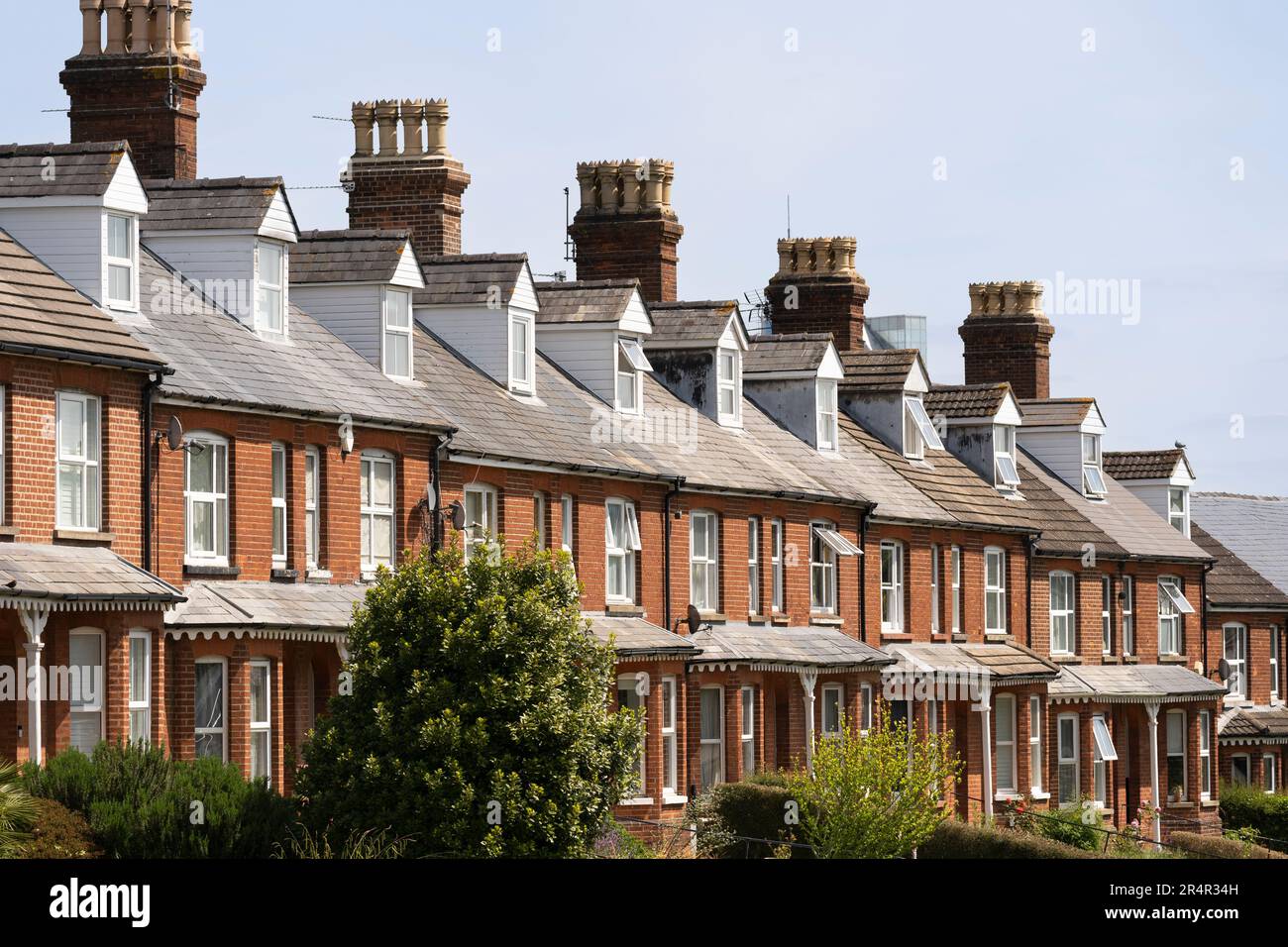 Viktorianische Terrassenhäuser auf der Worting Road, Basingstoke, Großbritannien. Konzept: Englischer Immobilienmarkt, Hypothekengeschäfte, Immobilienpreise, "Buy to let" Stockfoto