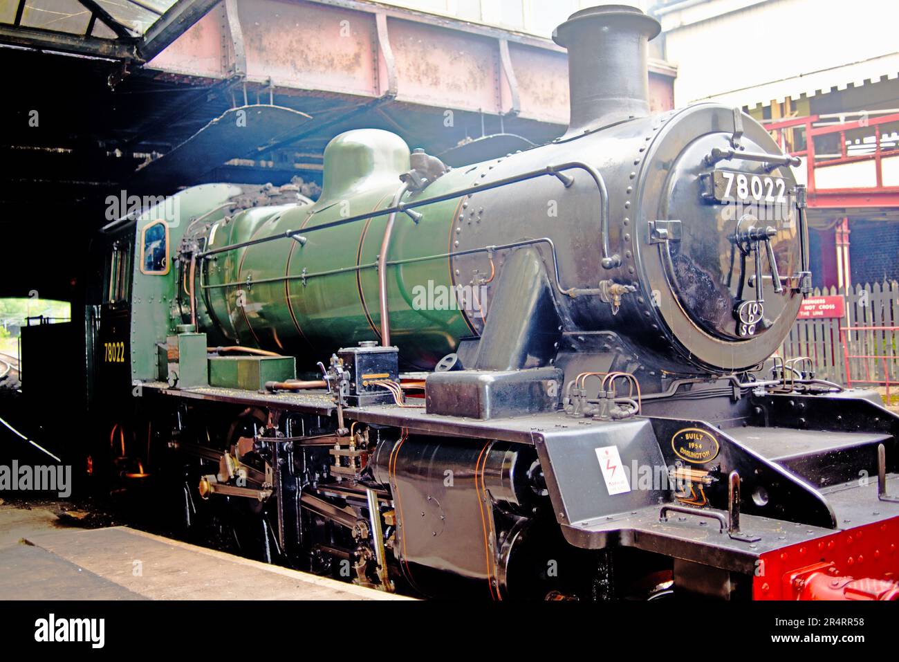 Standardklasse Nr. 78022 bei Keighley, Keighley Worth Valley Railway, Yorkshire, England Stockfoto