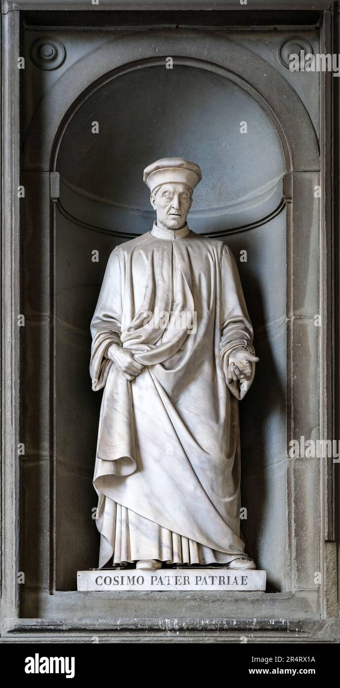 Statue von Cosimo de Medici Pater Patriae , dem Vater der Nation, an der Fassade der Uffizien Stockfoto