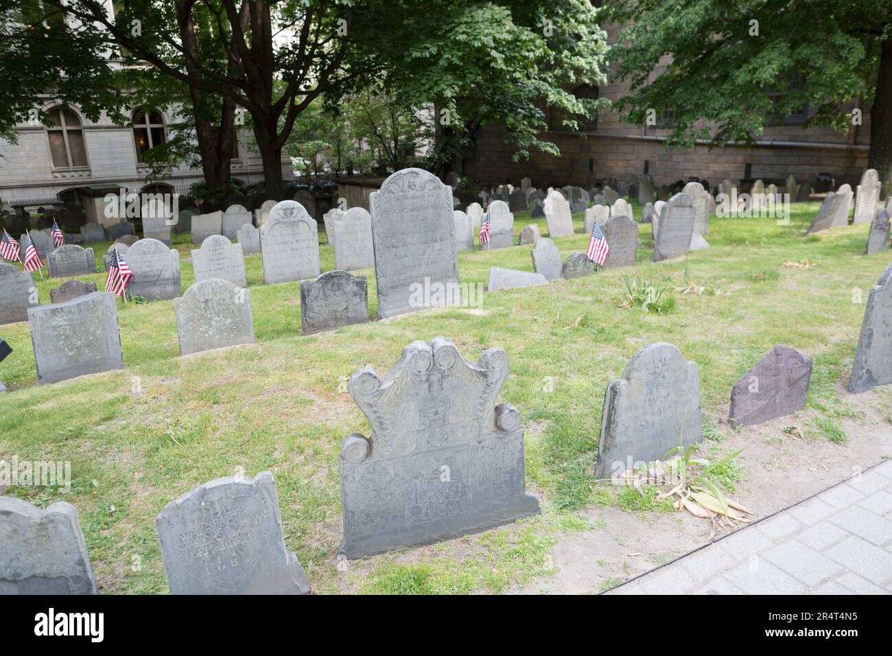 USA, Massachusetts, Boston, Boston, Boston Friedhof mit dem berühmten Grabstein von „Joseph Tapping (d.1768)“. Stockfoto