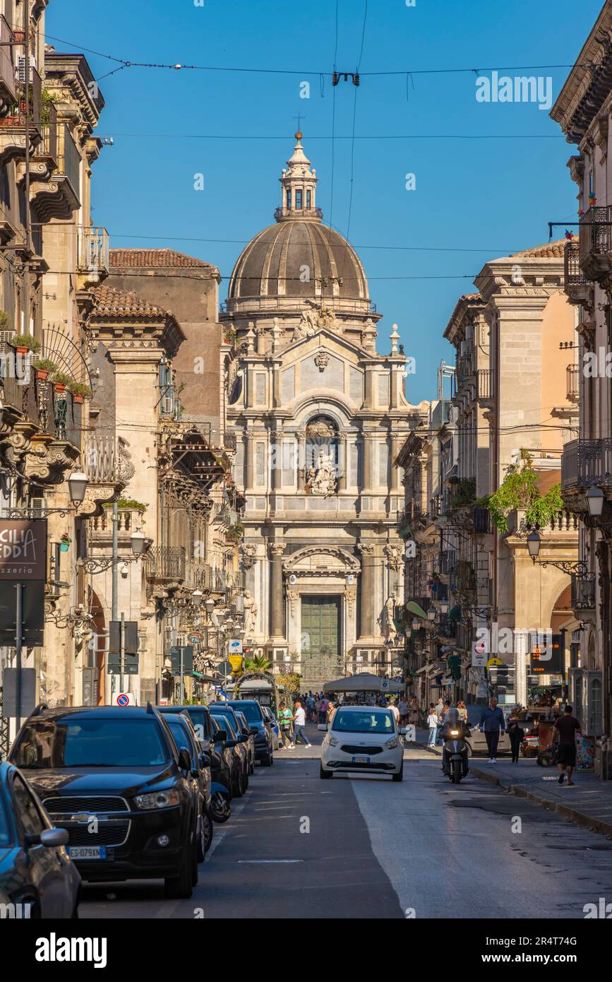 Blick auf den Duomo di Sant'Agata, Piazza Duomo, Catania, Sizilien, Italien, Europa Stockfoto