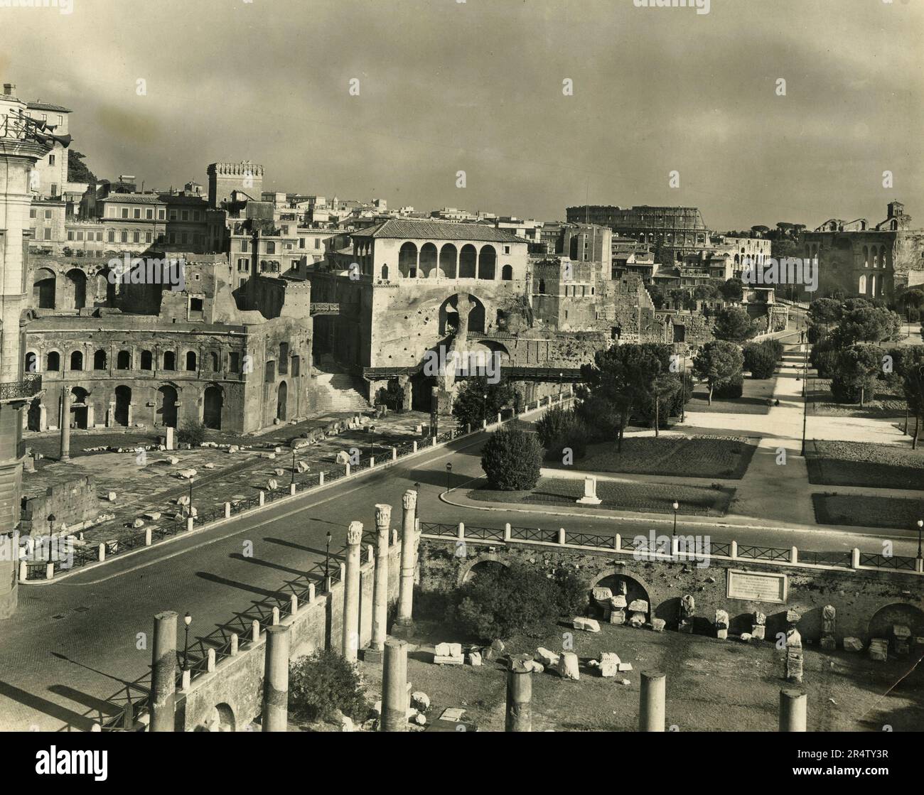 Blick auf die neue Straße Via dell'Impero am Forum Romanum, Italien 1920er Stockfoto