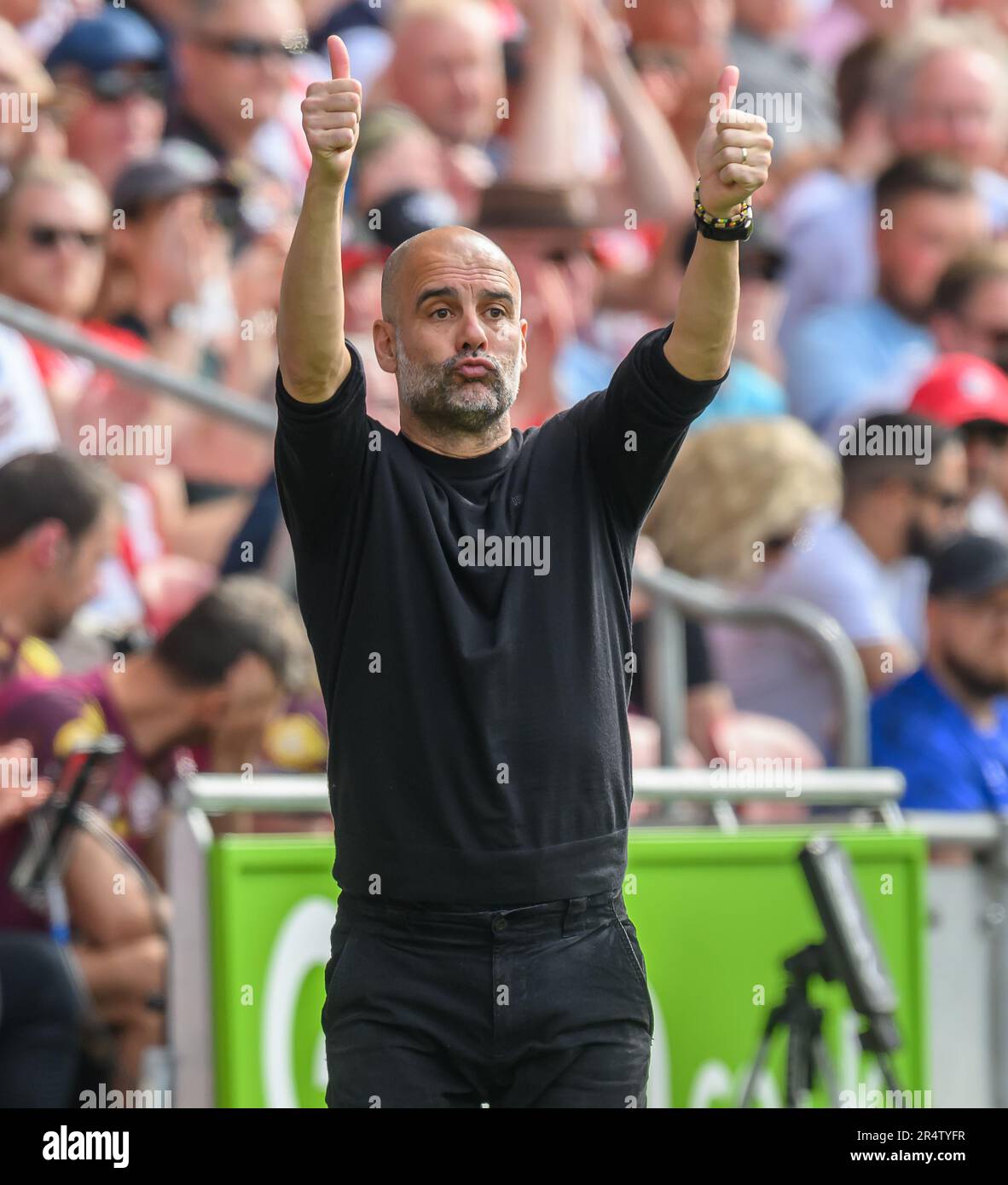 28. Mai 2023 - Brentford/Manchester City - Premier League - GTECH Community Stadium ##; Fußball; EPL Manchester City Manager Pep Guardiola während ihres Spiels gegen Brentford im GTECH Community Stadium. Bild : Mark Pain / Alamy Live News Stockfoto