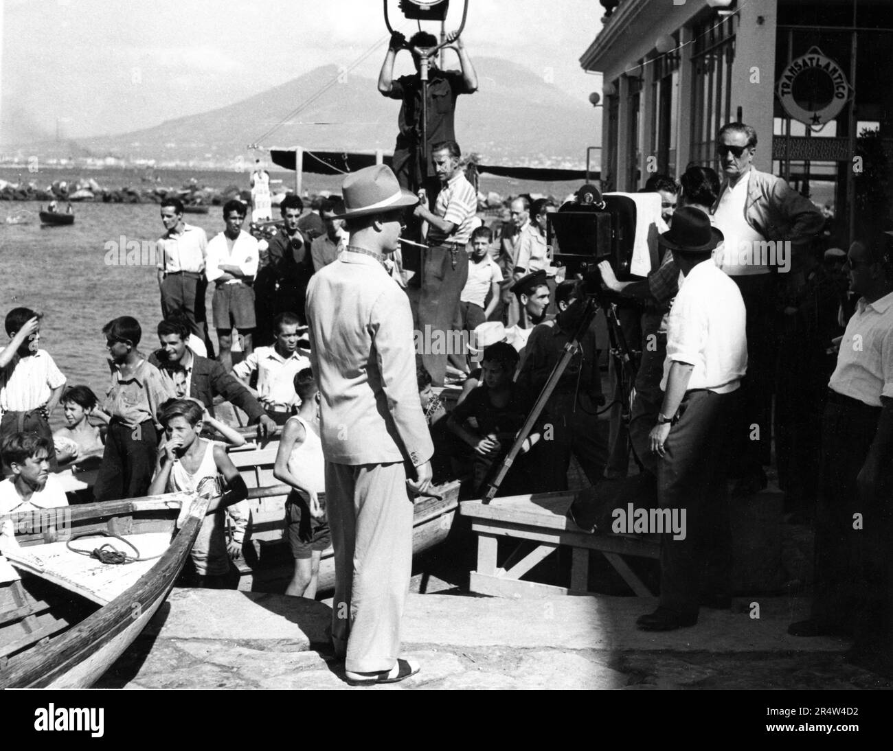 Vor Ort beim Filmen des unbekannten ITALIENISCHEN FILMS von OSVALDO CIVIRANI aus den späten 1940er/frühen 1950er Jahren Stockfoto