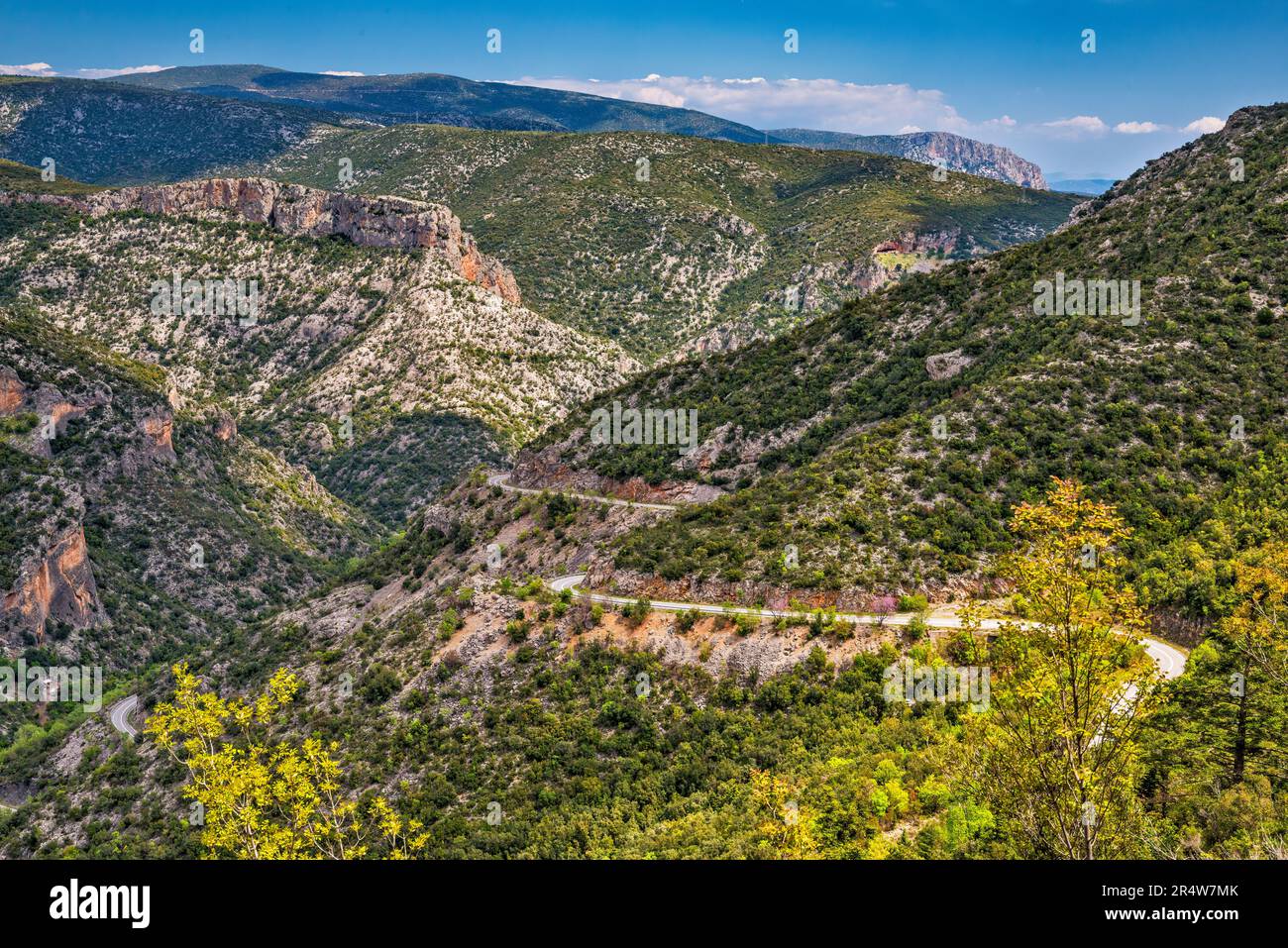 Agiorgitiko River Canyon, Parnon Massif (Parnonas Mtns), Blick in der Nähe des Klosters Elonas, von der Autobahn nach Kosmas, W von Leonidio, Region Peloponnes, Griechenland Stockfoto