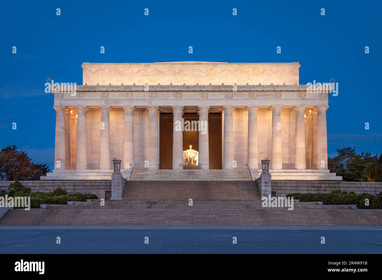 Vor der Dämmerung im Lincoln Memorial, Washington, DC, USA Stockfoto
