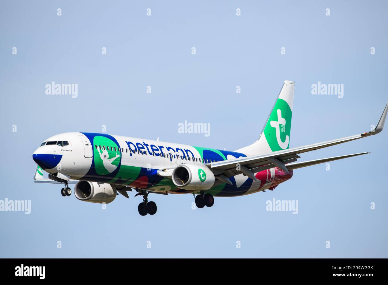 Barcelona, Spanien, 11. oktober 2018: PH-HSI, Transavia Airlines, Boeing 737-800, Flugzeuge nähern sich der Landebahn für eine Landung in Barcelona-El Prat Stockfoto