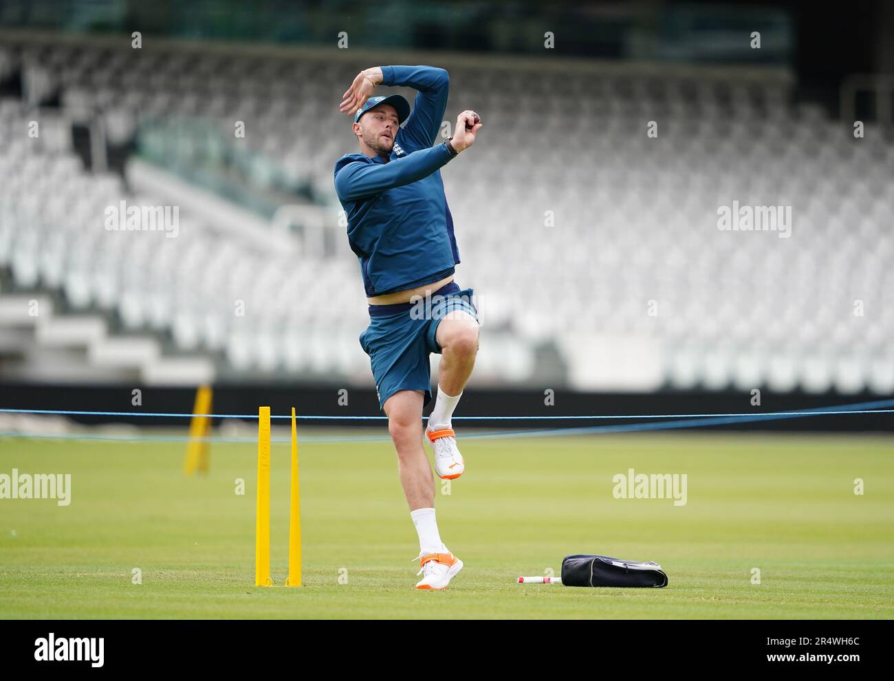 Englands Ollie Robinson während einer Nets-Sitzung auf Lord's Cricket Ground, London. Foto: Dienstag, 30. Mai 2023. Stockfoto