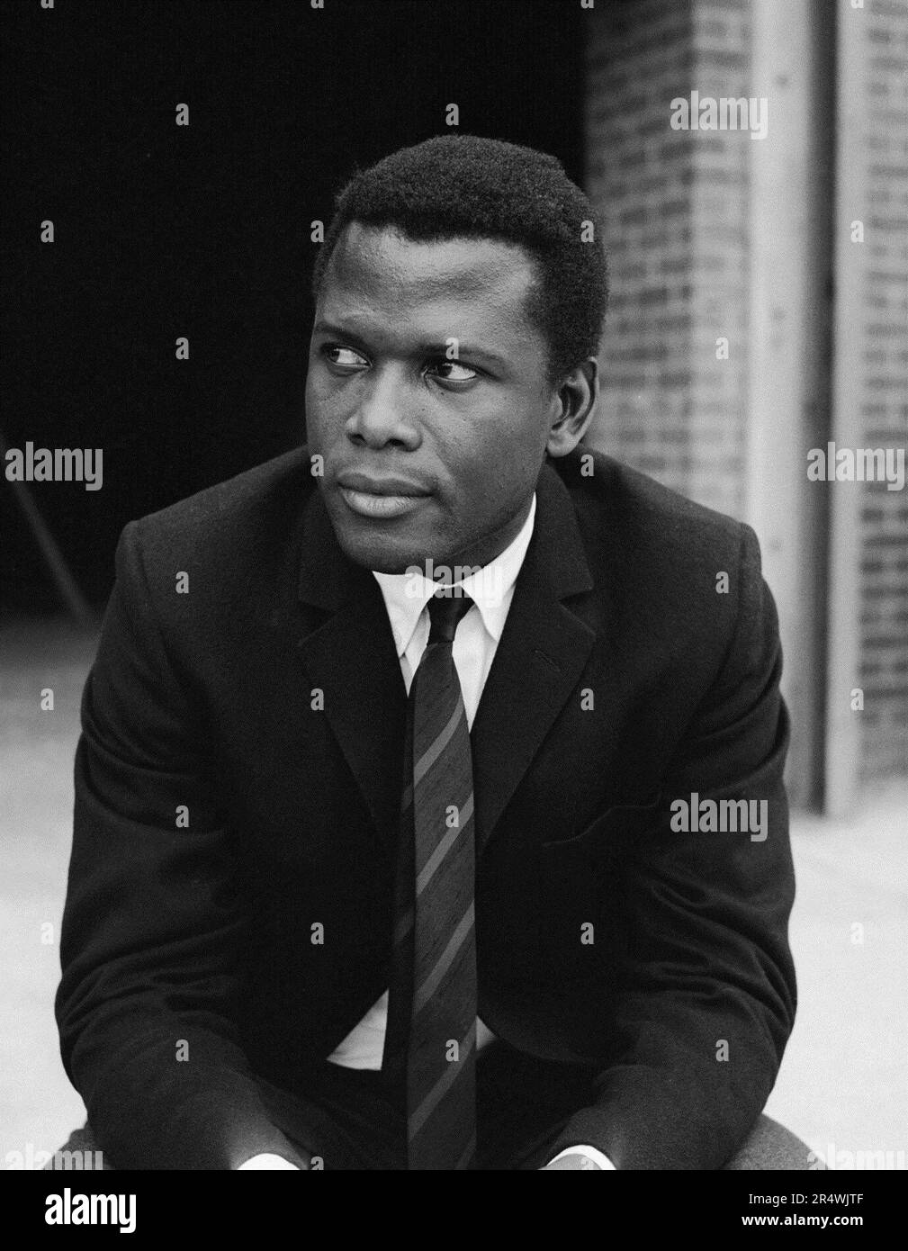 Foto von Sir Sidney Poitier, ein Bahama-US-amerikanischer Schauspieler, Regisseur und Autor. Datierte 1966 Stockfoto