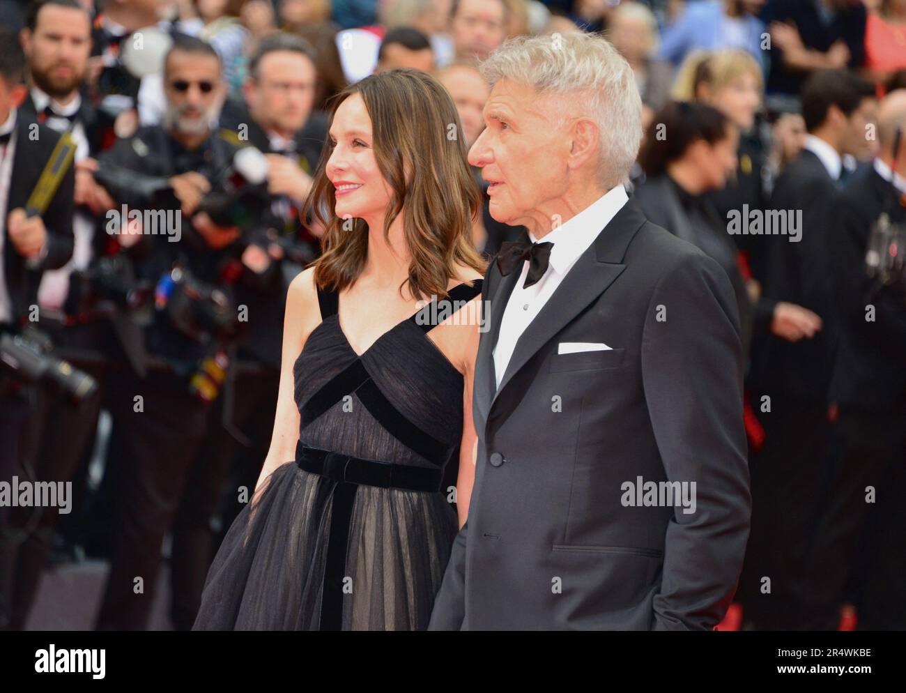 Calista Flockhart (Kleid von Zuhair Murad), Harrison Ford „Indiana Jones and the Dial of Destiny“ Cannes Film Festival Screening 76. Cannes Film Festival 18. Mai 2023 Stockfoto