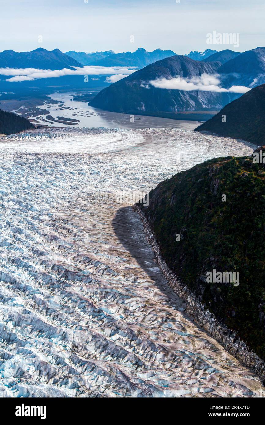 Luftaufnahme des Gletscherlandschaft des Taku Inlet in Alaska. Stockfoto