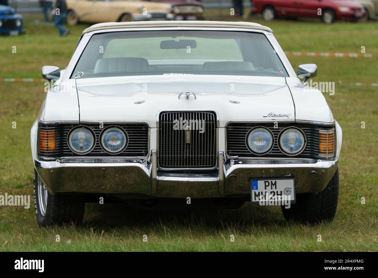FINOWFURT, DEUTSCHLAND - 06. MAI 2023: Das Pony-Auto Mercury Cougar Cabriolet, 1971. Rennfestival 2023. Saisoneröffnung. Stockfoto