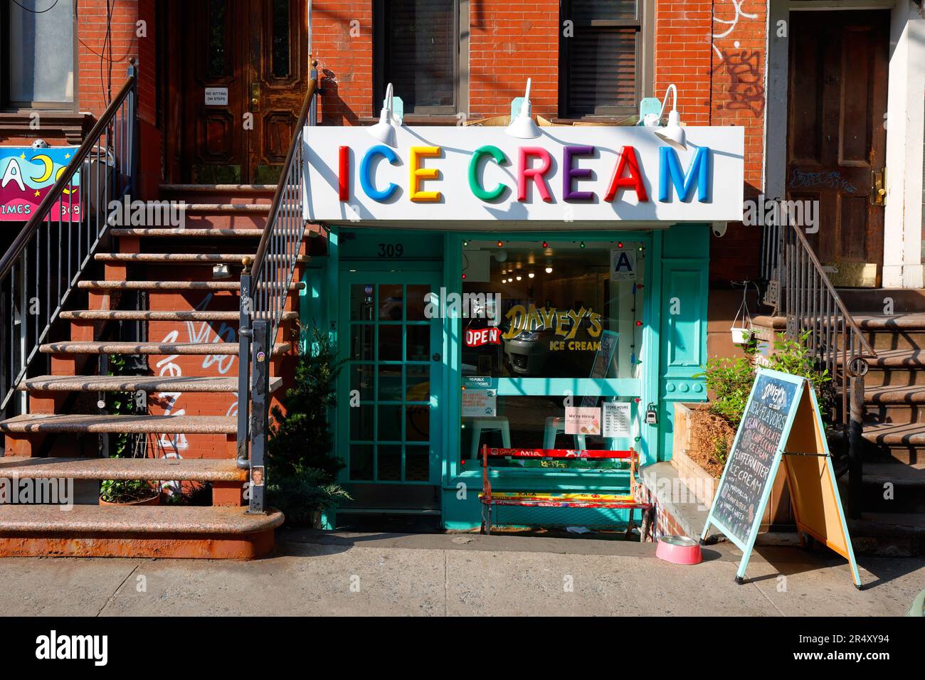 Davey's Ice Cream, 309 E 9. St, New York, NYC, Foto einer Eisdiele in Manhattans East Village. Stockfoto