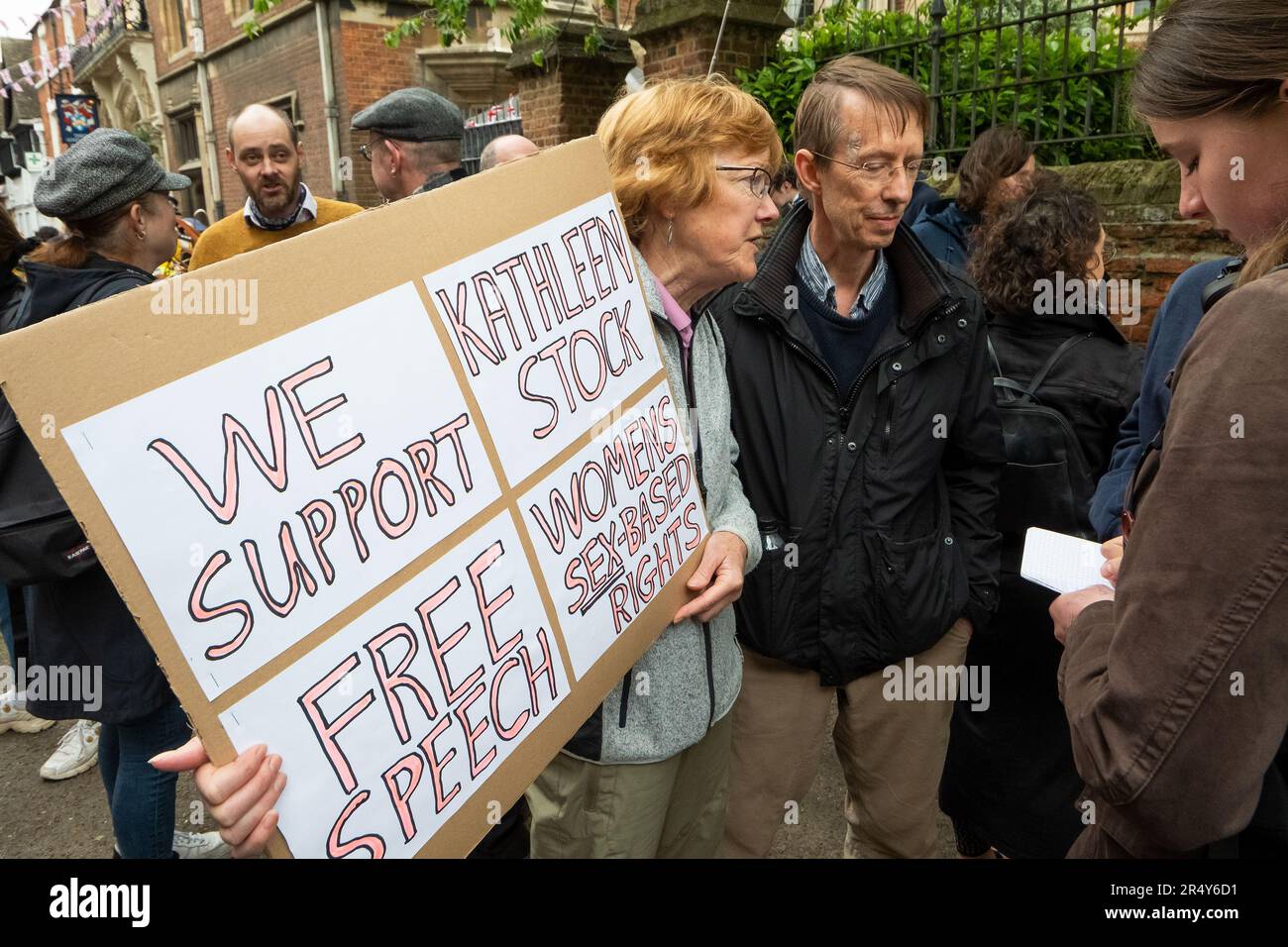 Oxford, Vereinigtes Königreich, 30. Mai 2023. Oxford Union lädt Kathleen Stock zur Debatte ein. Trans Rallye, marsch und Protest. Kredit: Stephen Bell/Alamy Live News Stockfoto