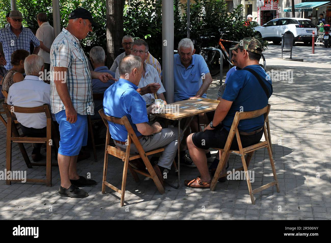 barcelona/katalonien/ Spanien/ 2.Juli 2019/ Katalonien Senioren Enkoy-Abend in barcelona Spanien im Monat juli. (Foto..Francis Dean / Deanpices. Stockfoto