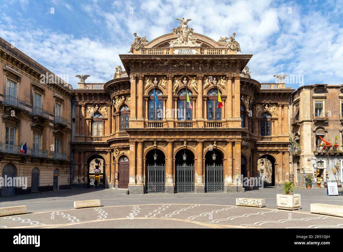 Teatro Massimo Vincenzo Bellini in Catania, Sizilien, Italien. Das Teatro Massimo Vincenzo Bellini ist ein Opernhaus in Catania, benannt nach dem lokalen B Stockfoto