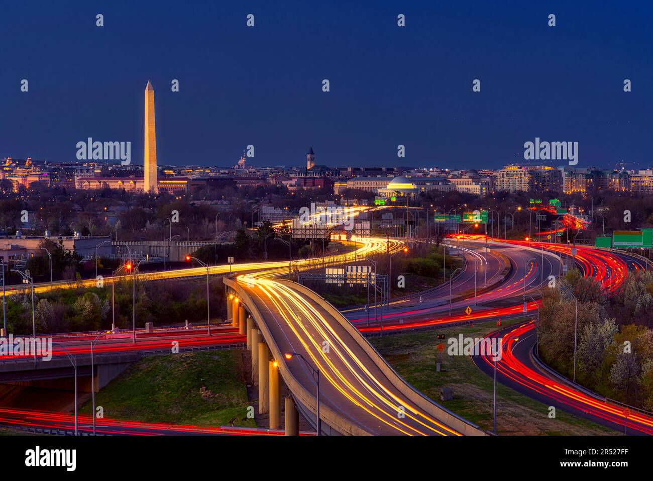 Wahrzeichen des Washington DC Skyline Freeway Stockfoto