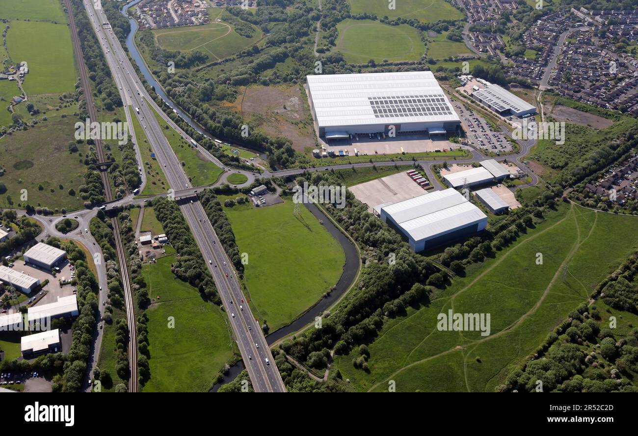 Luftaufnahme der Industrielandschaft an der Kreuzung 9 der M65 in Burnley, Lancashire Stockfoto