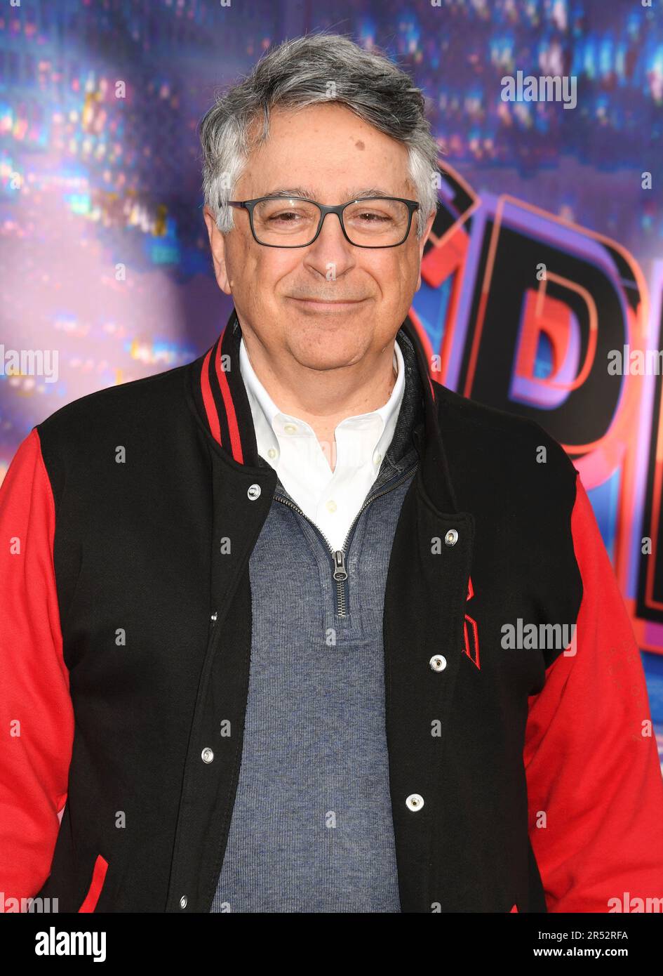 LOS ANGELES, CA - 30. MAI: Tony Vinciquerra nimmt am 30. Mai 2023 im Regency Village Theatre in Los Angeles, Kalifornien, an der Weltpremiere von „Spider-man: Gegenüber der Spider-Verse“ Teil. Kredit: Jeffrey Mayer/JTMPhotos/MediaPunch Stockfoto