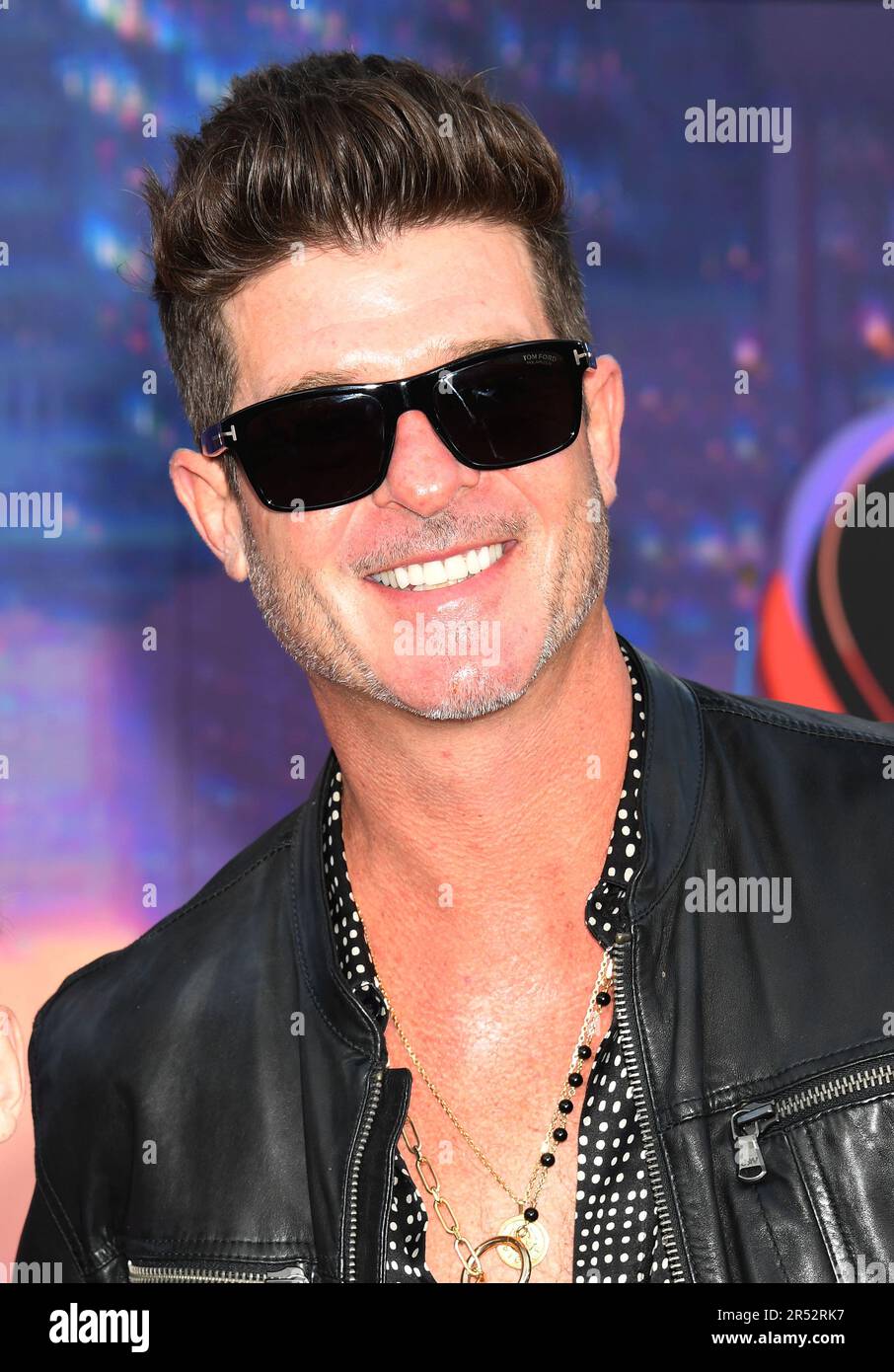 LOS ANGELES, CA - 30. MAI: Robin Thicke nimmt am 30. Mai 2023 im Regency Village Theatre in Los Angeles, Kalifornien, an der Weltpremiere von „Spider-man: Gegenüber der Spider-Verse“ Teil. Kredit: Jeffrey Mayer/JTMPhotos/MediaPunch Stockfoto