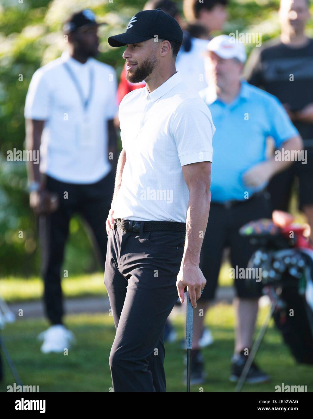 Dublin, Ohio, USA. 31. Mai 2023. NBA-Star Stephen Curry über das Putting Green, bevor er beim Memorial Tournament in Dublin, Ohio, am Pro/AM teilnimmt. Brent Clark/Cal Sport Media/Alamy Live News Stockfoto