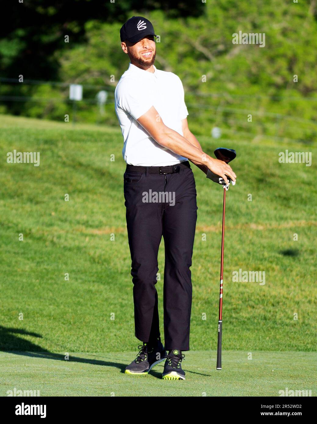 Dublin, Ohio, USA. 31. Mai 2023. Der NBA-Star Stephen Curry fährt beim Memorial Tournament in Dublin, Ohio, mit dem ersten Pro/AM-T-Shirt los. Brent Clark/Cal Sport Media/Alamy Live News Stockfoto