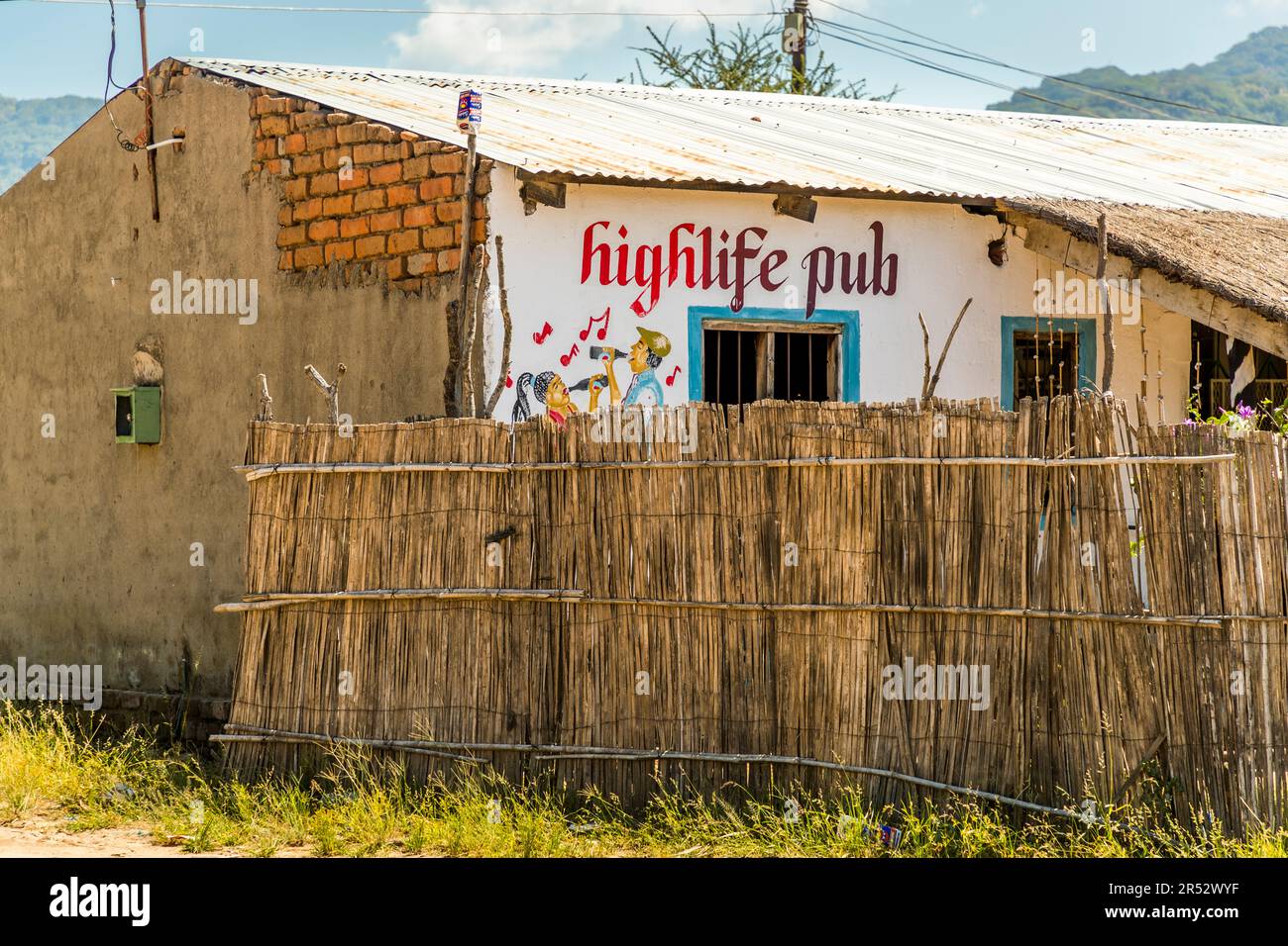 Auf jeden Fall, gute Musik aus dem Highlife Pub in Nsandu, Malawi Stockfoto