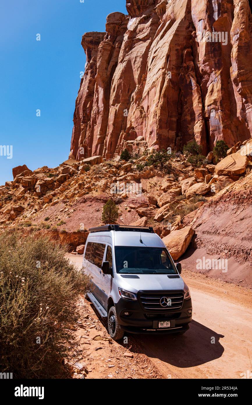 Airstream Interstate 24X 4WD Campervan; Capital Reef National Park; Utah; USA Stockfoto