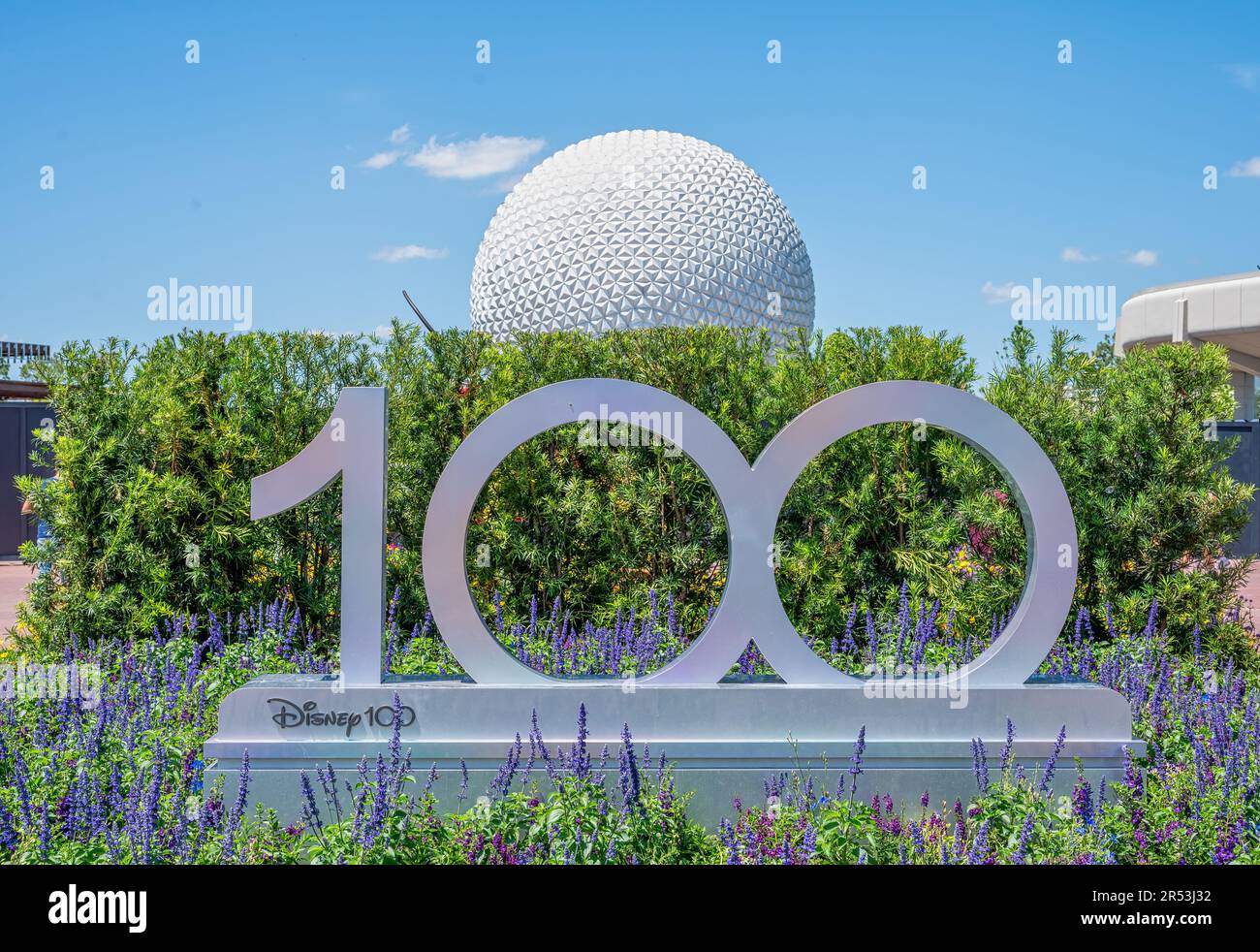 100-jährige Disney-Statuen im Epcot in Florida Stockfoto