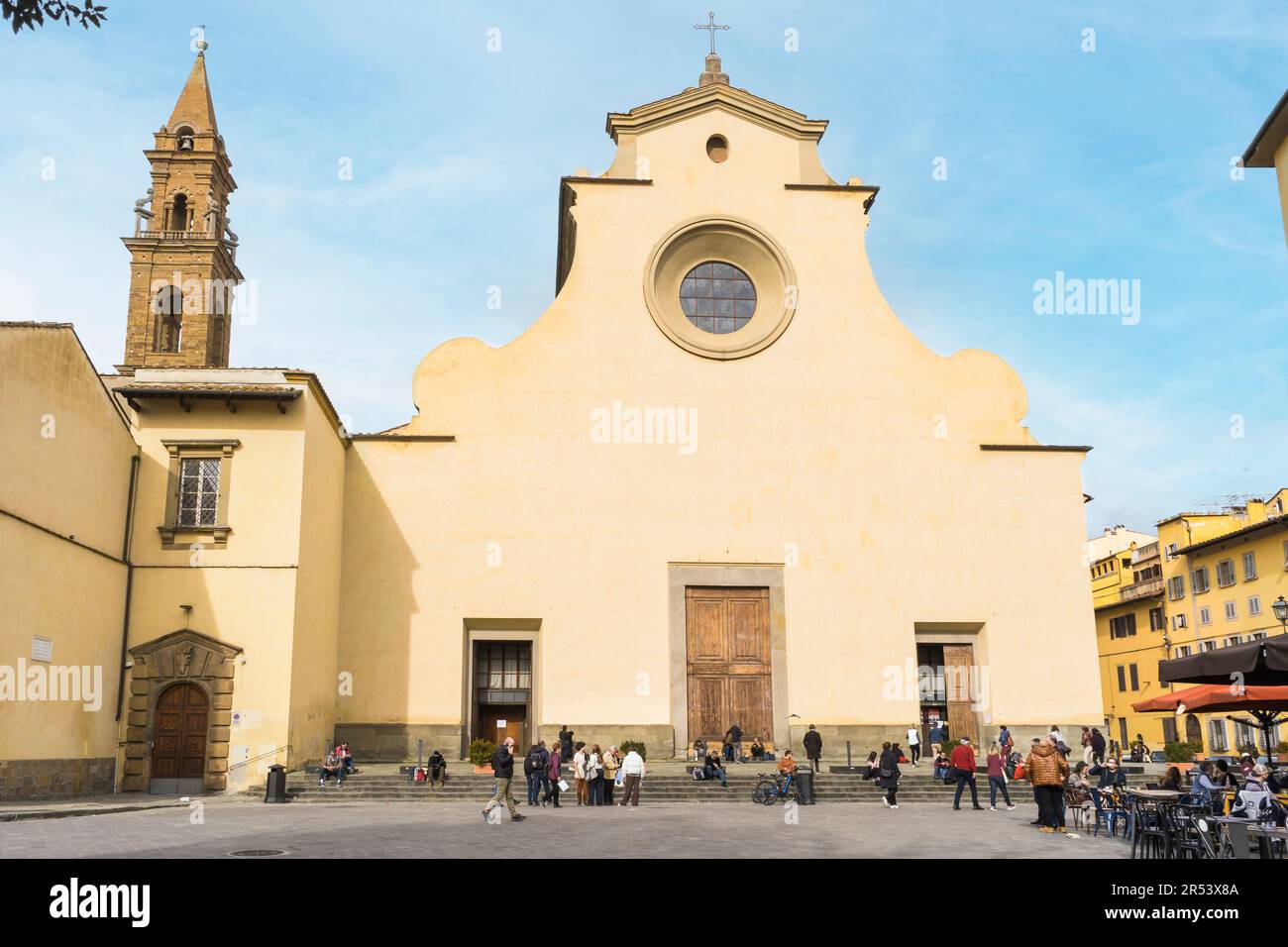 Florenz, Italien - März 9 2023: Die Basilika di Santo Spirito („Basilika des Heiligen Geistes“) ist eine Kirche im Viertel Oltrarno in Florenz, Stockfoto